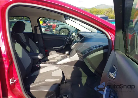 2012 Ford Focus Se z USA, uszkodzony, nr VIN 1FAHP3F25CL460983